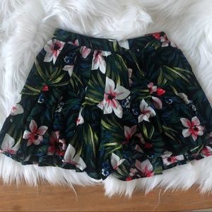 Brand New! Hollister floral high waisted shorts